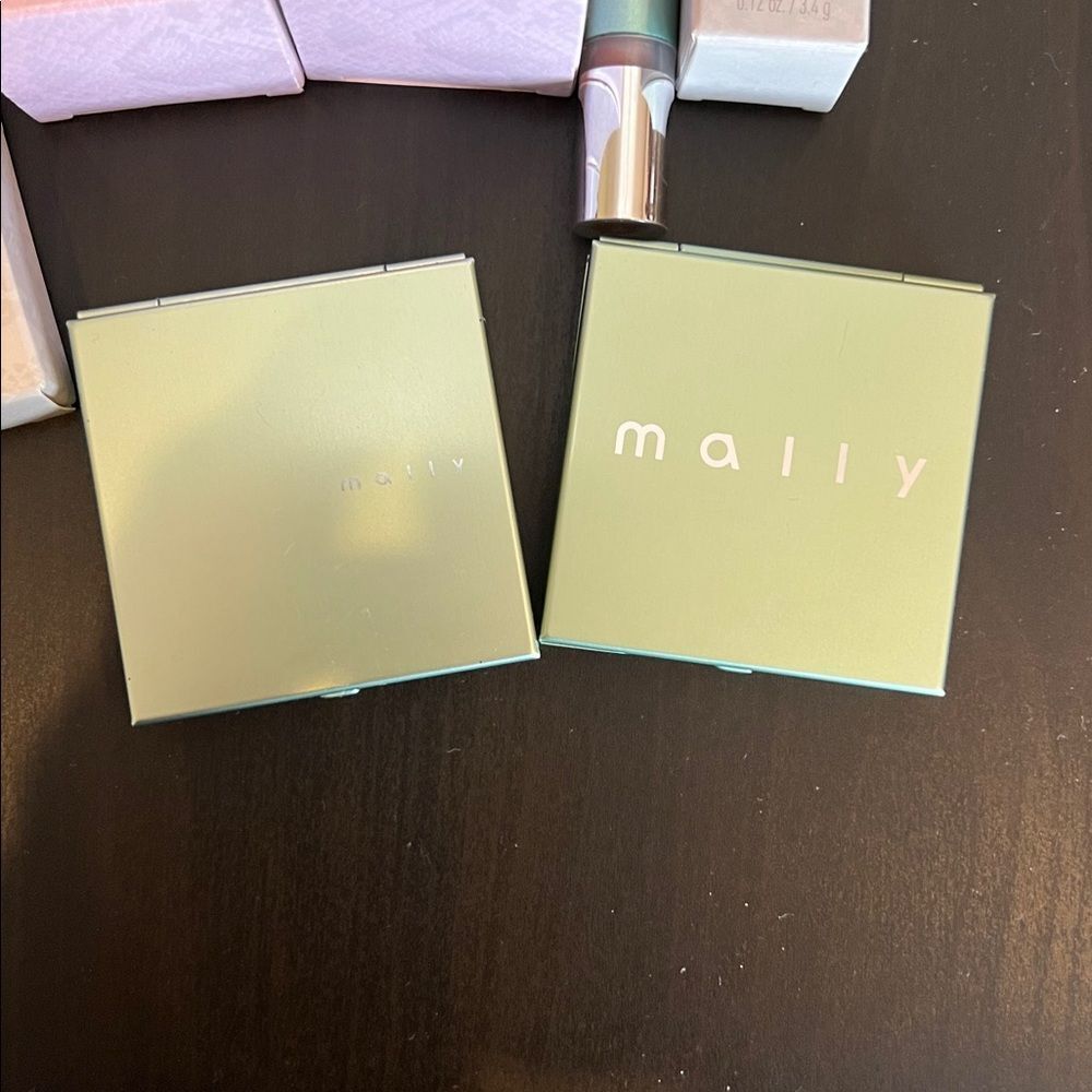 Mally makeup bundle - Picture 4 of 8